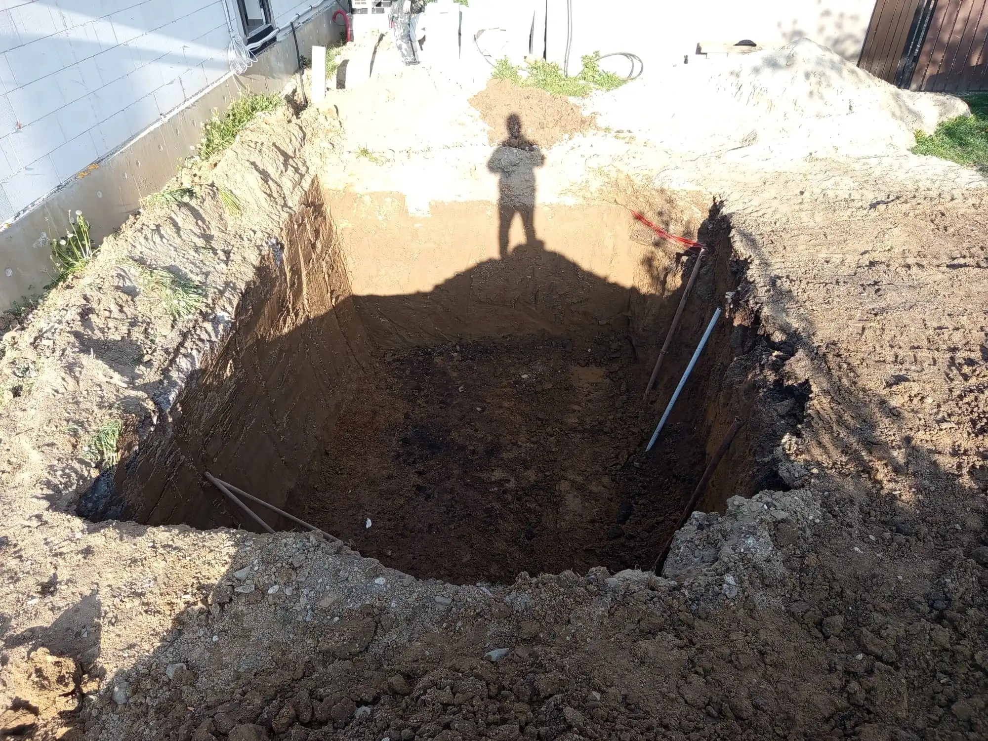 Príprava výkopu pre osadenie nádrže